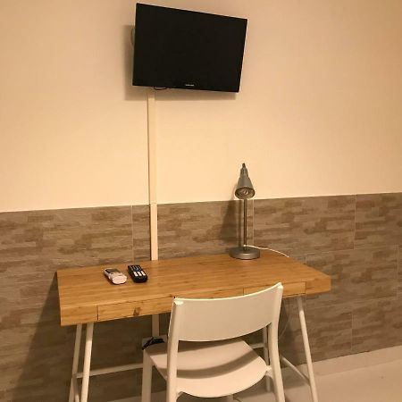 La Casa Di Flo Hotel Наполи Екстериор снимка