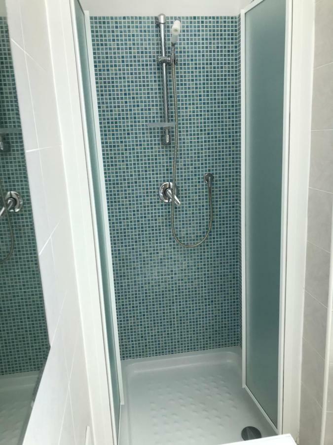 La Casa Di Flo Hotel Наполи Екстериор снимка